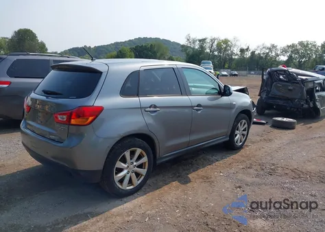 2015 Mitsubishi Outlander Sport Es z USA, uszkodzony, nr VIN 4A4AR3AU2FE049170